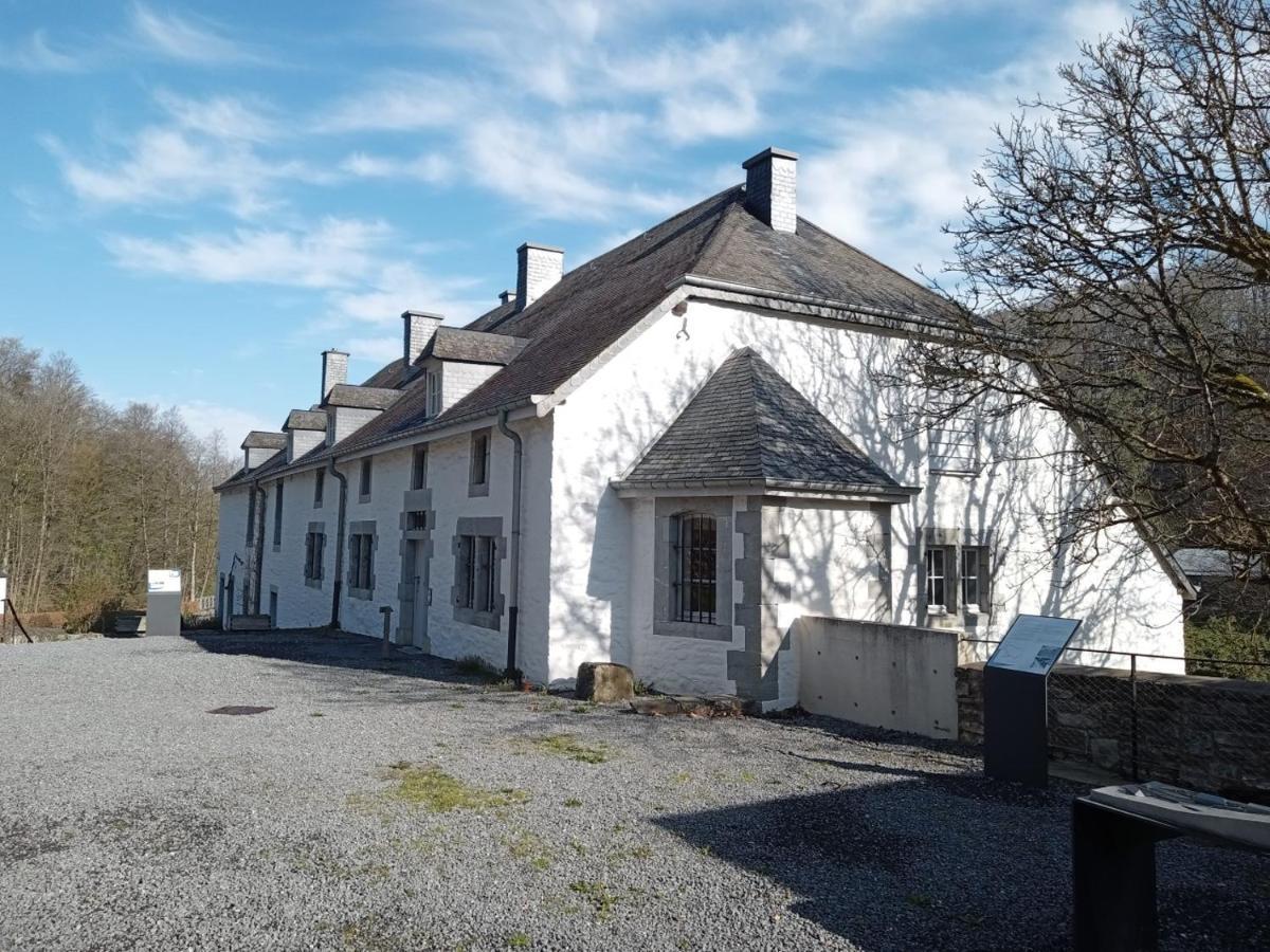 Le Vieux Noyer Bed & Breakfast Nassogne Exterior photo